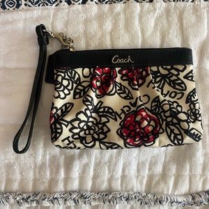 ✨3/$15 Coach wristlet